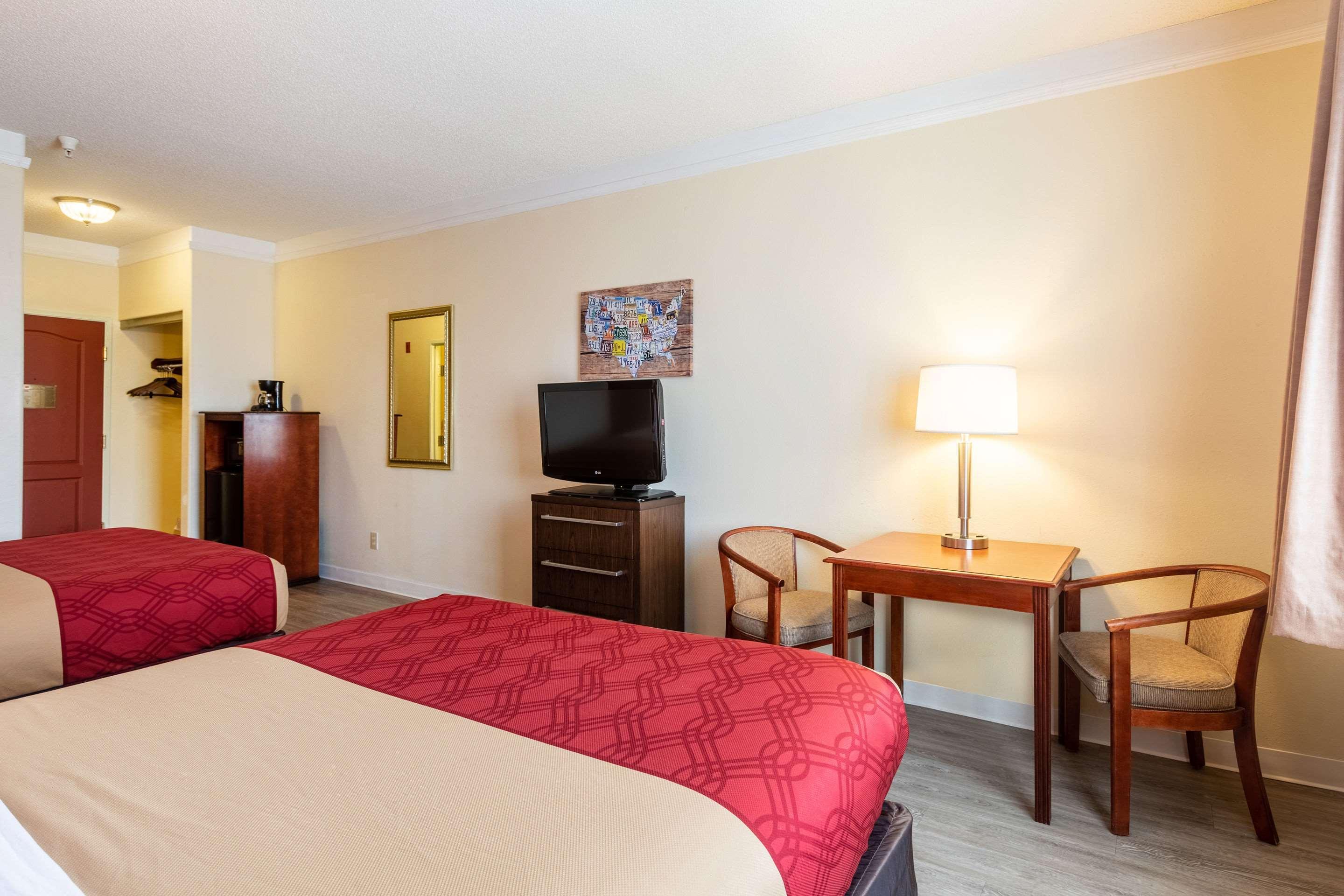 Econo Lodge Inn & Suites Douglasville Exterior photo